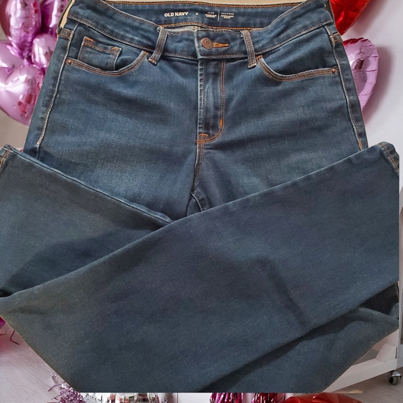 Mid Rise Power Slim Straight - Size 2 - Picture 1 of 5